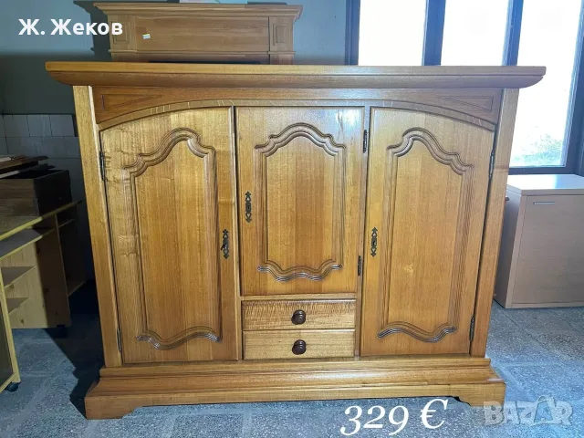 Масивен дървен шкаф, снимка 2 - Секции и витрини - 55326243