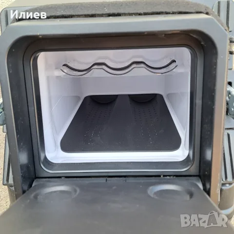 Автомобилен хладилник ZB Kuhlbox W223, снимка 2 - Хладилни чанти - 55610963