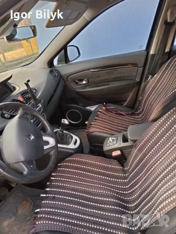 Renault Scenic 1.5dci, снимка 3 - Автомобили и джипове - 54768782