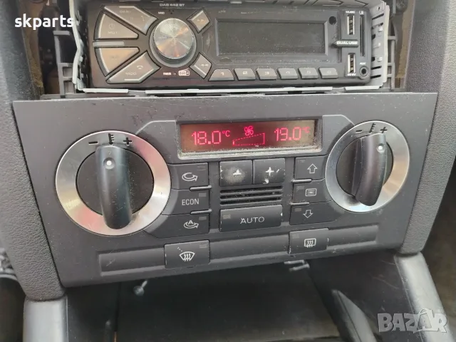 Модул / панел управление климатроник AUDI A3 8P / А3 8П, снимка 2 - Части - 55455951