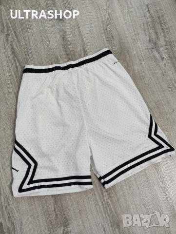 Air Jordan M size Мъжки къси панталони в отлично състояние, снимка 7 - Къси панталони - 54781763