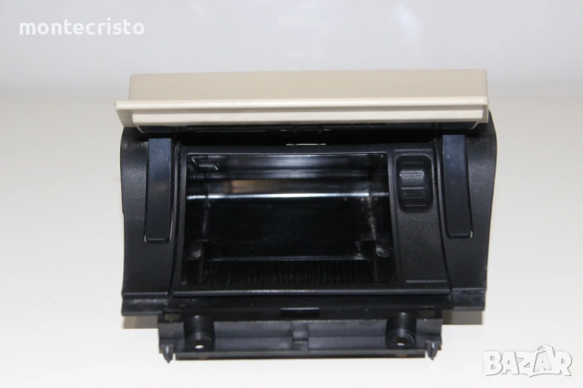 Пепелник Skoda Octavia II (2004-2008г.) 1Z1863077A / 1Z1857962B, снимка 3 - Части - 54540545