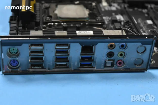 Дънна платка GIGABYTE X99-UD4 + 12 /24 ядрен Intel Xeon E5 2670 V3  DDR4 quad channel