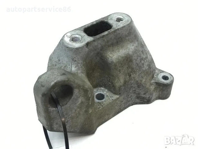 Опора на десния тампон на двигателя за Chrysler 300C 3.0 CRD (2009) OEM 04578182AA, снимка 2 - Части - 55628981