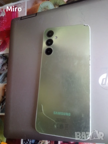 Samsung a05s  счупен но работи 
