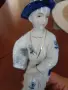 Момче с сандъче, снимка 2