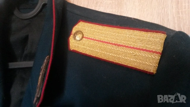 Стара военна униформа, куртка, с още 2 пагона и 1 ръкавица, снимка 7 - Антикварни и старинни предмети - 54193428