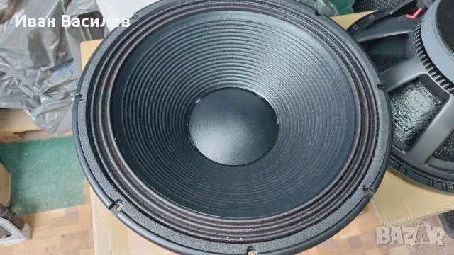 Продавам RCF LF18X451 