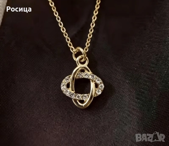 Дамско колие в златисто.