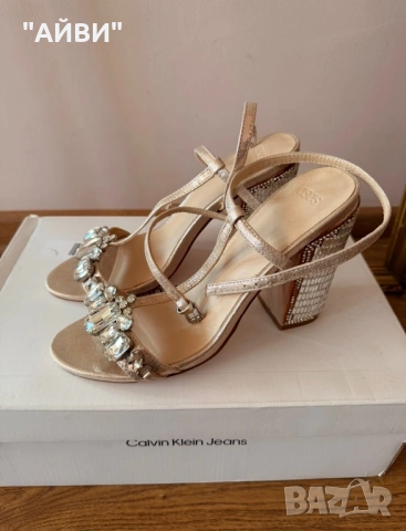 ASOS Луксозни дамски златисти сандали с камъни, снимка 4 - Сандали - 54090462