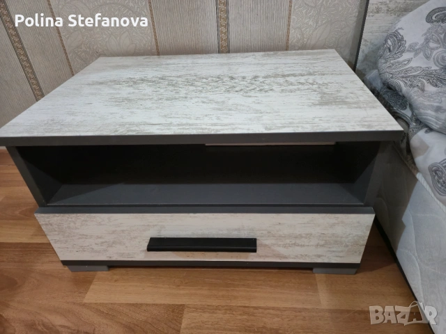 Нощни шкафчета, снимка 2 - Шкафове - 54736035