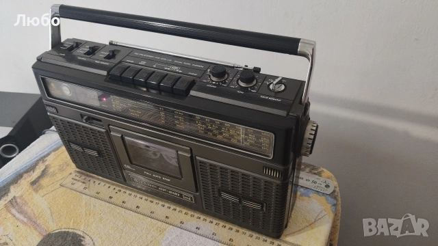 касетофон Sharp GF 8181 работещ, снимка 2 - Радиокасетофони, транзистори - 55148383