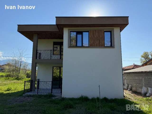 Нова двуетажна къща с панорама в с. Козаново , снимка 3 - Къщи - 54375285
