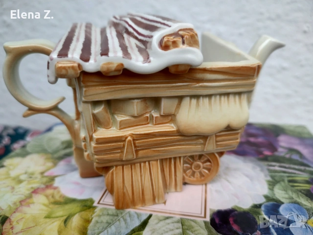 Royal Albert Old Country Roses - рядък колекционерски чайник Cardew, снимка 10 - Декорация за дома - 54107092