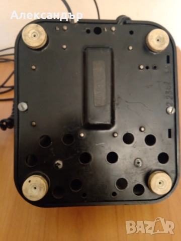 Бакелитов телефон, снимка 10 - Антикварни и старинни предмети - 54181503