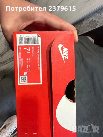 Nike Waffle One Ess, снимка 5 - Маратонки - 54957441