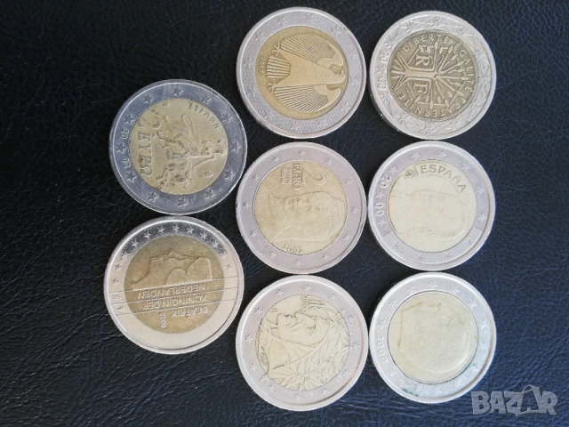 лот от 8 монети от 2 евро различни държави