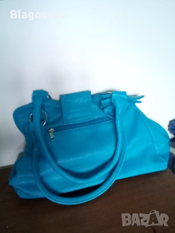 Дамска чанта, снимка 2 - Чанти - 54035768