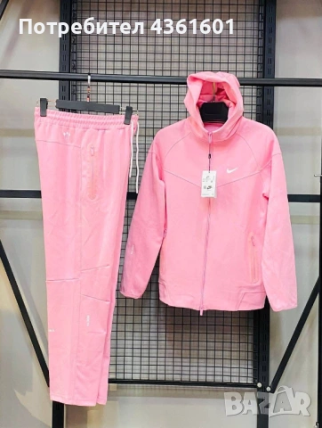 Брутален модел дамски екип Nike в бяло или в розово