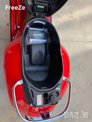 Vespa GTS Super 300, снимка 15 - Мотоциклети и мототехника - 55069849