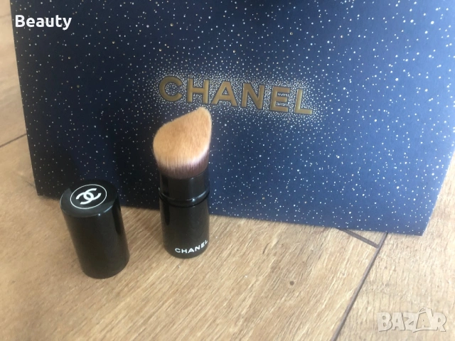 Четка за грим  на Chanel 
