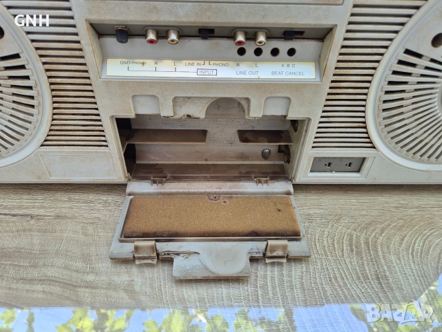 Радиокасетофон Sharp GF-565H, снимка 9 - Радиокасетофони, транзистори - 55186097