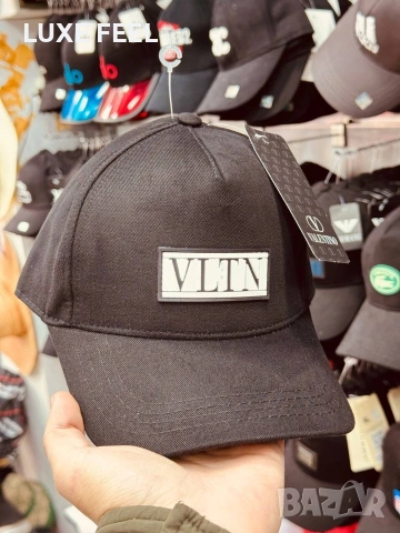 Lacoste 🔹 Valentino🔹Hugo Boss 🔹 Philipp Plein 🔹 Moncler 🔹 Prada🔹Boss🔹 Louis Vuitton 🔹, снимка 12 - Шапки - 53987462