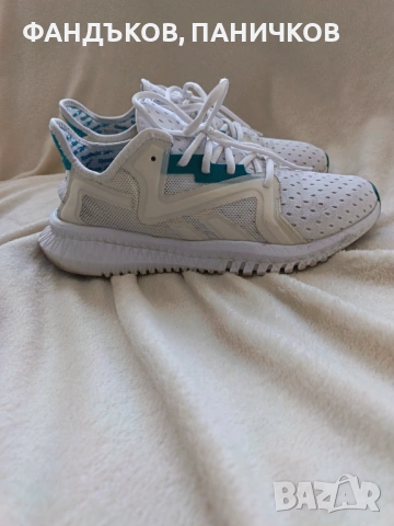 Продавам много запазени оригинални маратонки Reebok, номер 42,5. Цена 30 евро , снимка 2 - Маратонки - 54899590