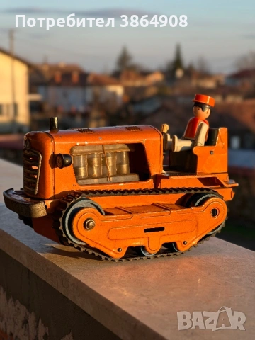 Метална играчка от Соца , снимка 2 - Коли, камиони, мотори, писти - 54065604