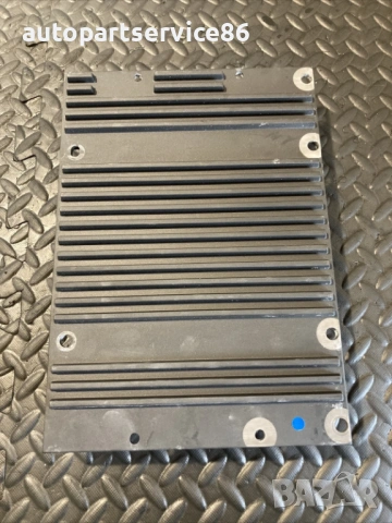 Усилвател за радио/стерео за Volvo C70 2.4 PETROL (2008) 30752374, снимка 3 - Части - 54005818