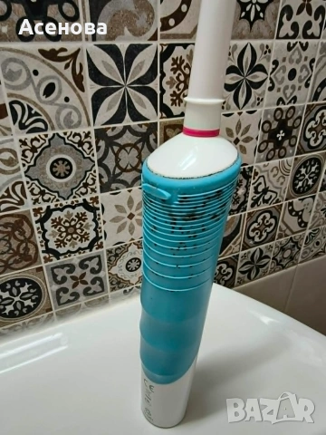 Електрическа четка за зъби Oral-B Professional Care, снимка 5 - Друга електроника - 55148619