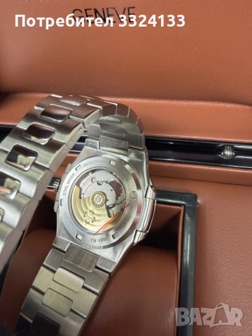 Patek Philippe Nautilus 40mm
Black Dial, снимка 5 - Мъжки - 55608871