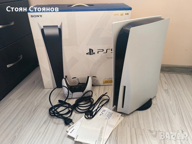 Продавам PS5 (Plaistation 5) + 1бр. контролер и кутия