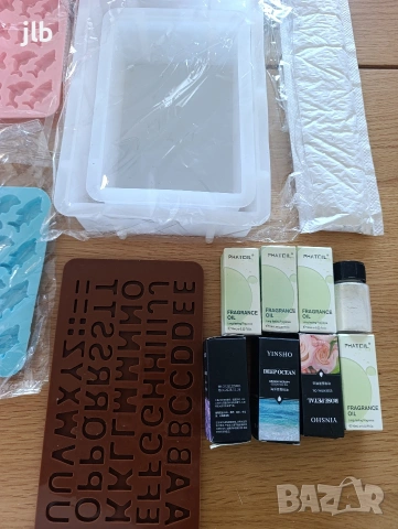 Силиконови молдове за свещи и сапуни. Етерични масла, бои за свещи и сапуни , снимка 5 - Други - 54137701