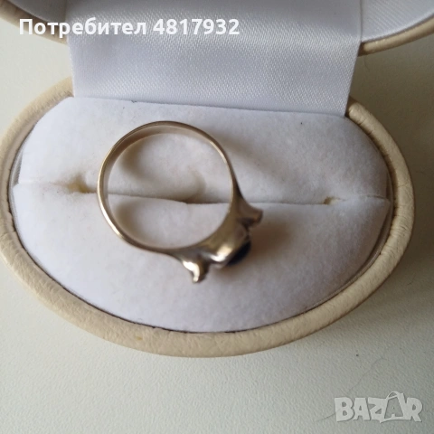 Златен пръстен 16 карата. Сапфир и два диаманта., снимка 3 - Пръстени - 54729293