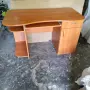 Ученическо бюро с място за компютър. Запазено, почти чисто ново. , снимка 1