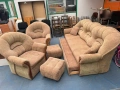  0206 холов диван 3ка 240 см +2 фотьойлa + 2 табуретки / холна гарнитура -цена  271.86 лв или 139 ев, снимка 3