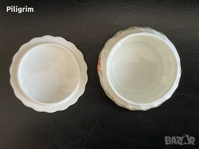 Порцеланова кутия Wedgwood "Ribbon Cascade". Великобритания., снимка 3 - Декорация за дома - 55242404