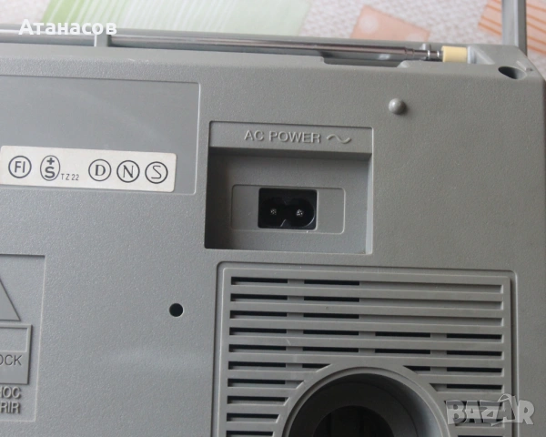 TOSHIBA RT-70S радио-касетофон, снимка 6 - Радиокасетофони, транзистори - 54726549
