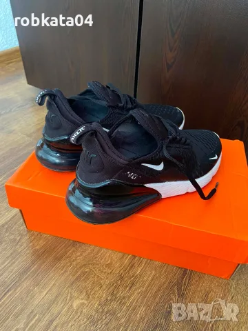 Nike Air Max 270 – оригинални
Размер 36.5 (US 4.5Y), снимка 2 - Маратонки - 55324116