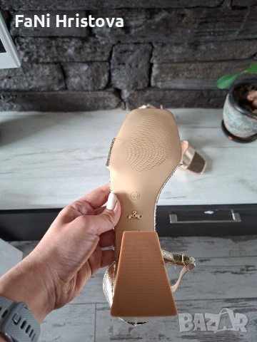 Дамски златисти обувки 41номер, снимка 3 - Дамски обувки на ток - 54192588