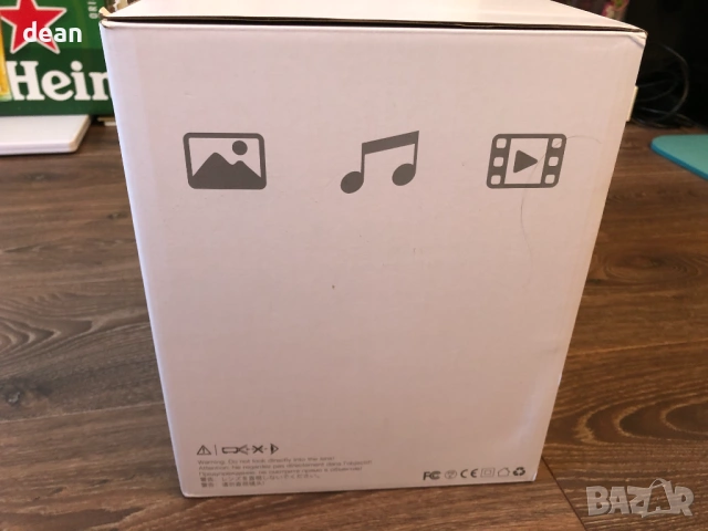 Wifi Smart проектор, снимка 2 - Плейъри, домашно кино, прожектори - 54139478