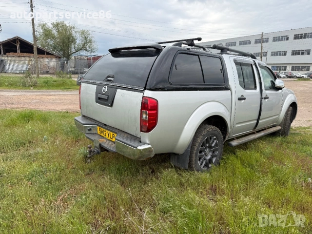 На части Nissan Navara 3.0 dci автоматик 2012 , снимка 4 - Автомобили и джипове - 54537095
