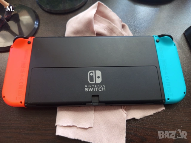 NINTENDO SWITCH OLED, снимка 3 - Nintendo конзоли - 54748461