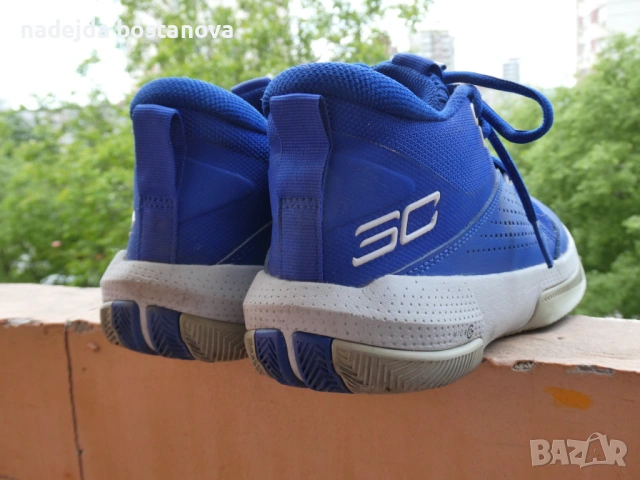 продавам баскетболни маратонки under armour curry 3,номер 36,5 сини., снимка 3 - Маратонки - 54537919