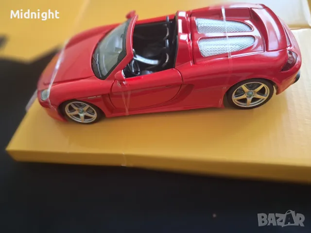 Porsche Carrera GT 1:24, снимка 2 - Колекции - 55574028