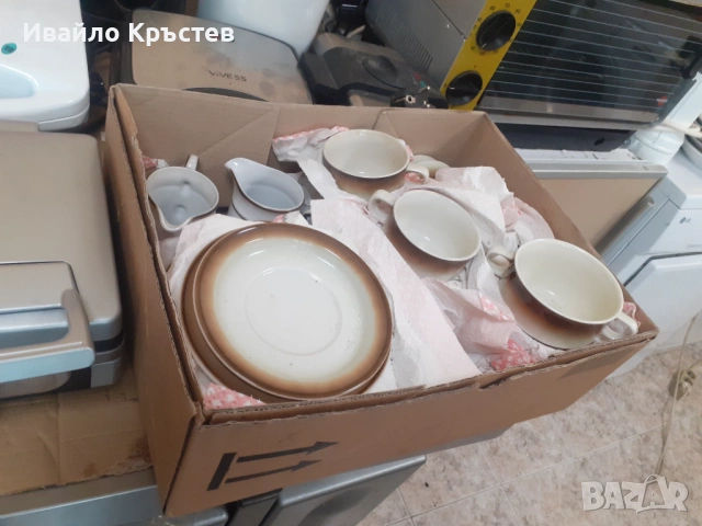 Продавам керамичен кафе сервиз , снимка 5 - Сервизи - 54353006