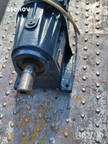 редуктор 1,5 кв, снимка 3 - Електродвигатели - 54356917