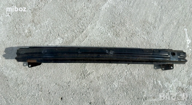 Греда задна броня VW Passat B6