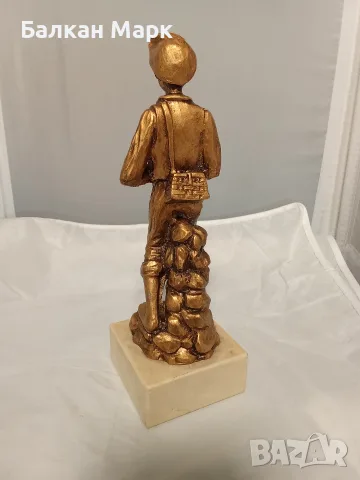 Декоративна статуетка „Миньор / Каменар“ върху мраморна основа (22 см), снимка 4 - Статуетки - 55544379